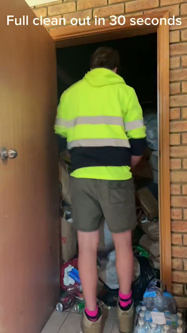 Southern Rubbish Removal crew at work